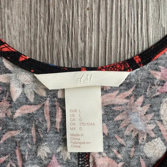 Patterned Shift Dress - Picture 4 of 4